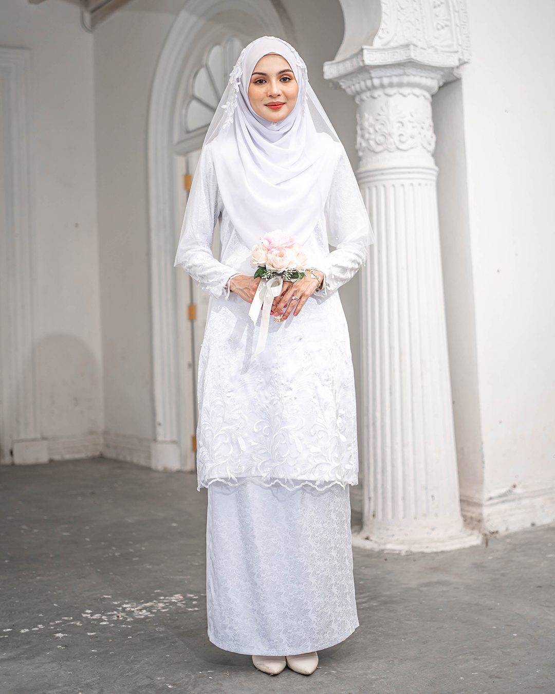 Baju Kurung Moden Lace Nelly - Snow White