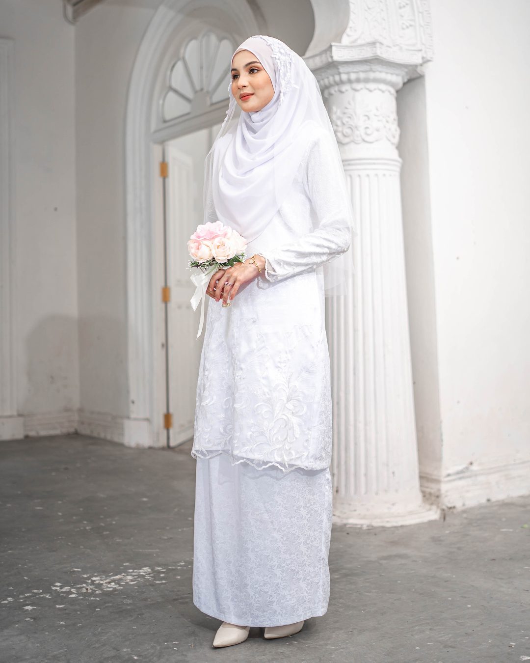 Baju Kurung Moden Lace Nelly - Snow White