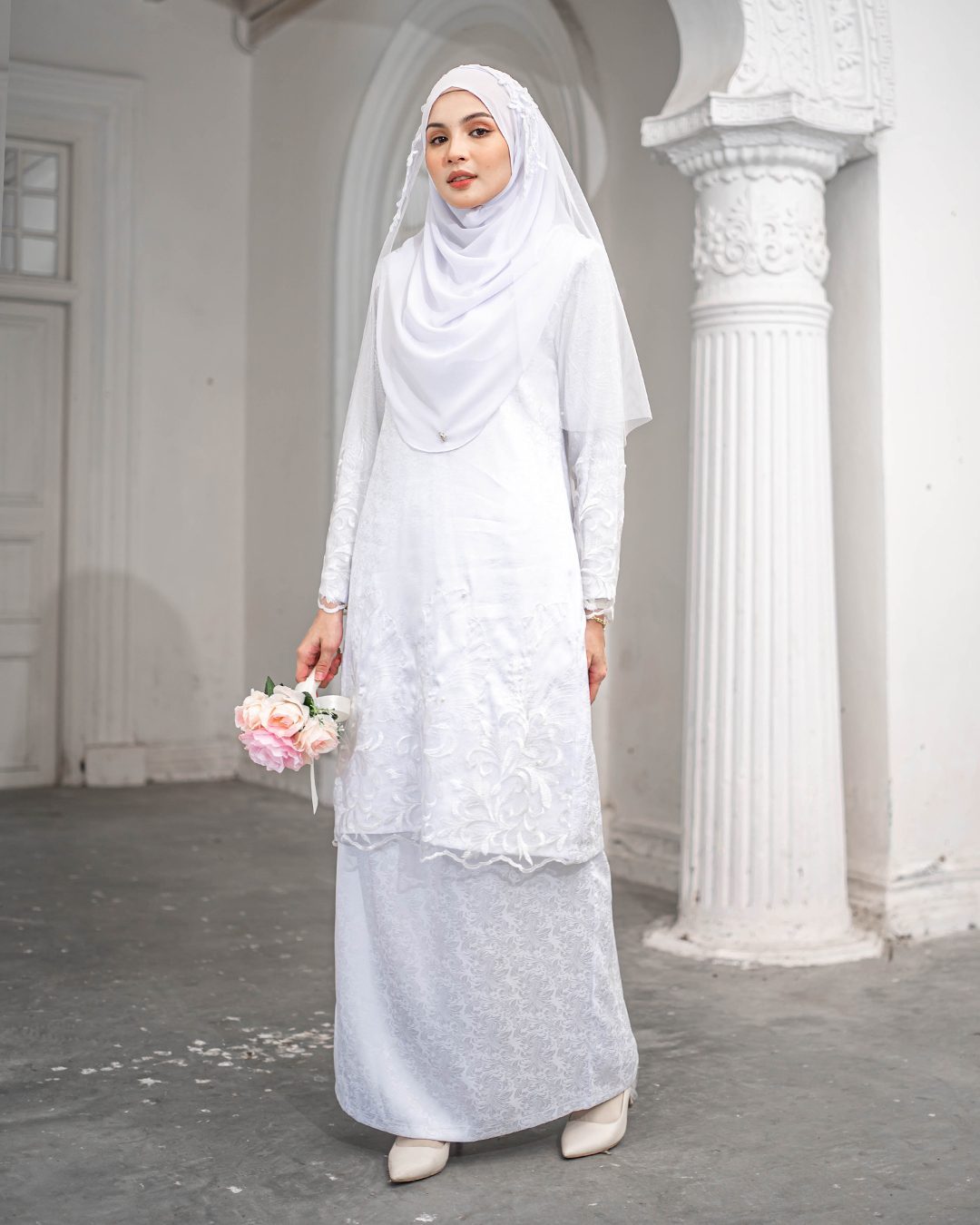 Baju Kurung Moden Lace Nelly - Snow White