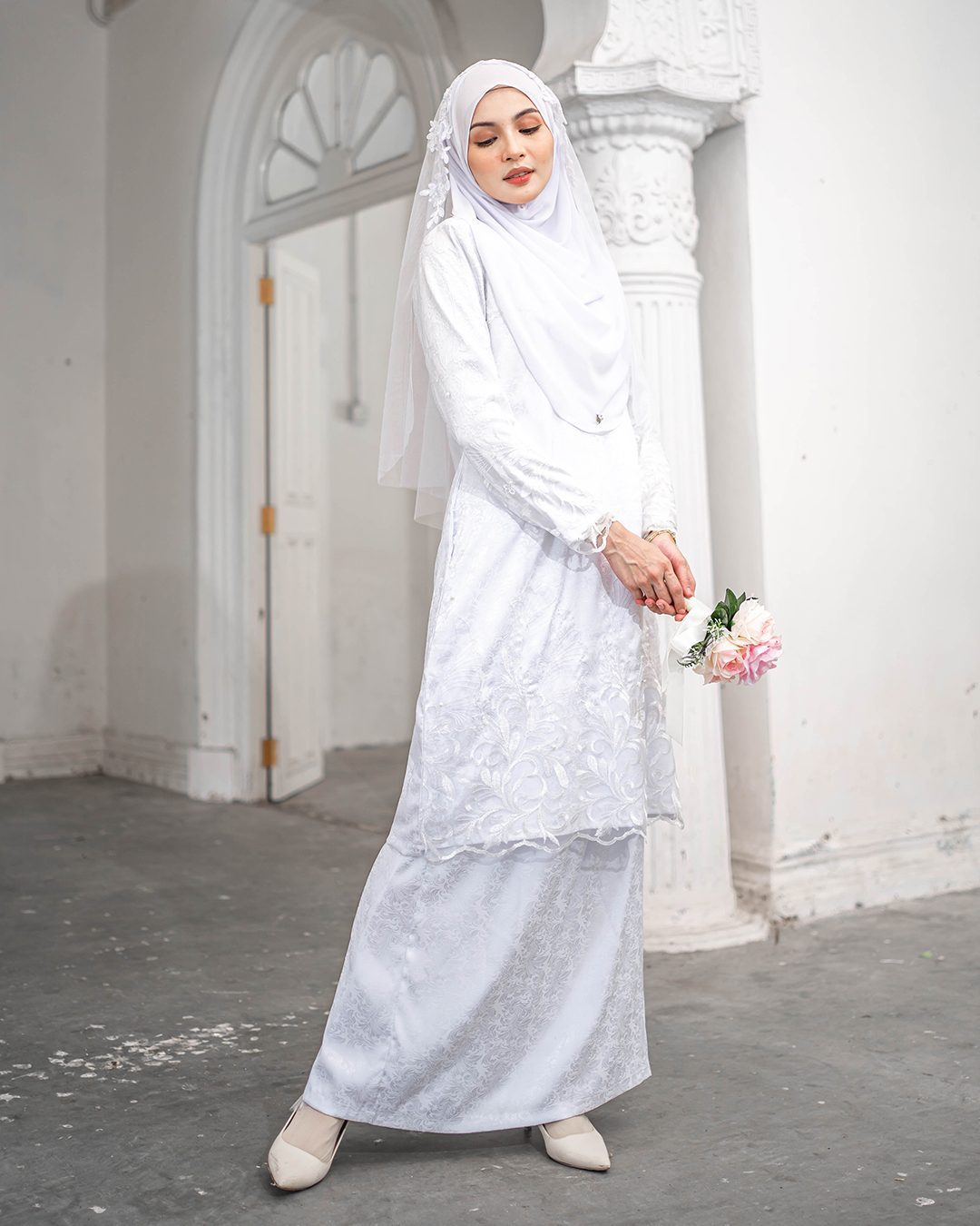 Baju Kurung Moden Lace Nelly - Snow White