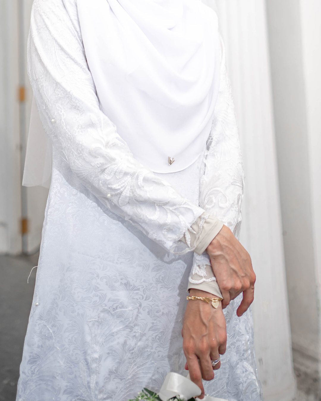 Baju Kurung Moden Lace Nelly - Snow White