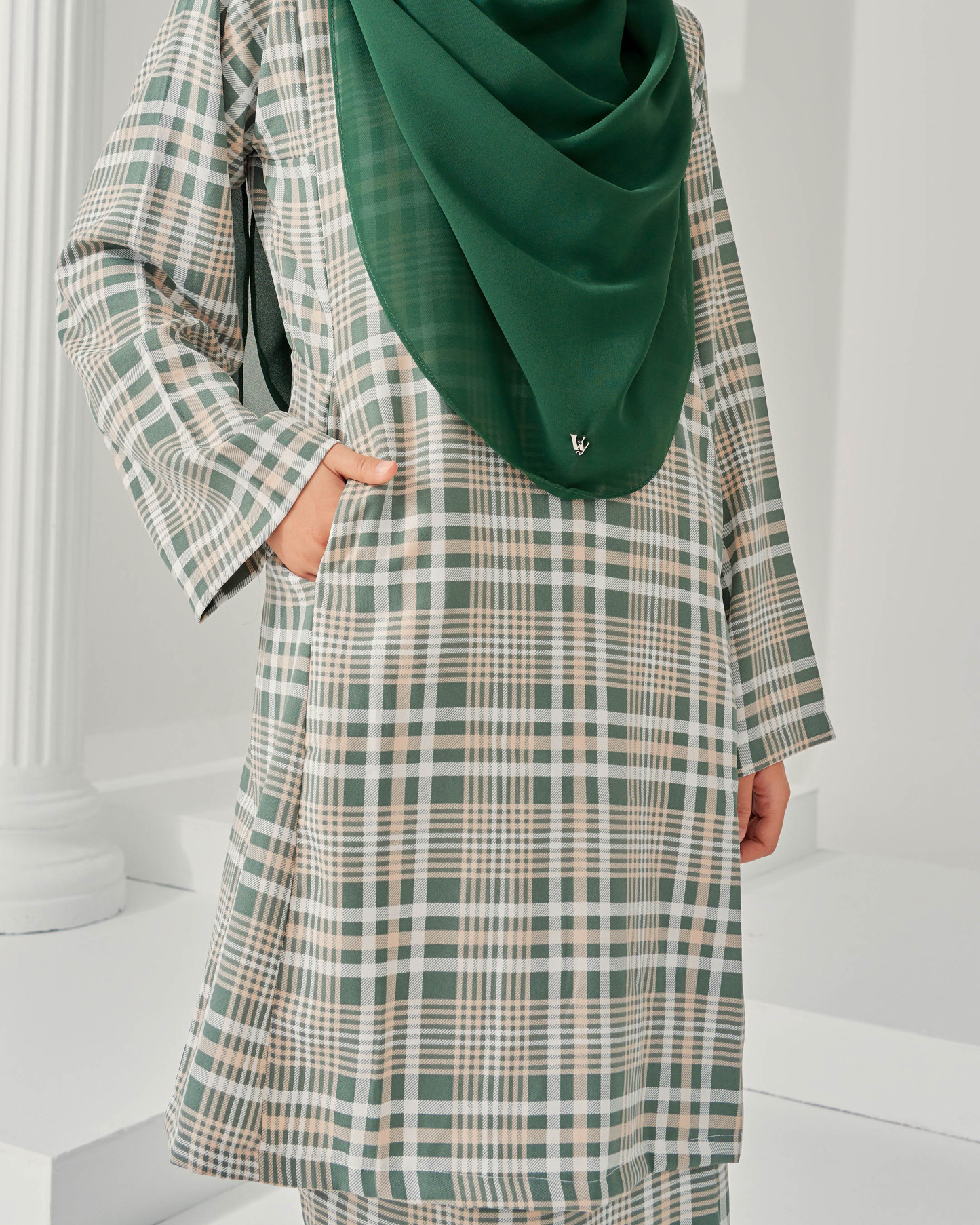 Baju Kurung Pahang Lysandra Laluna X MCC - Hunter Green