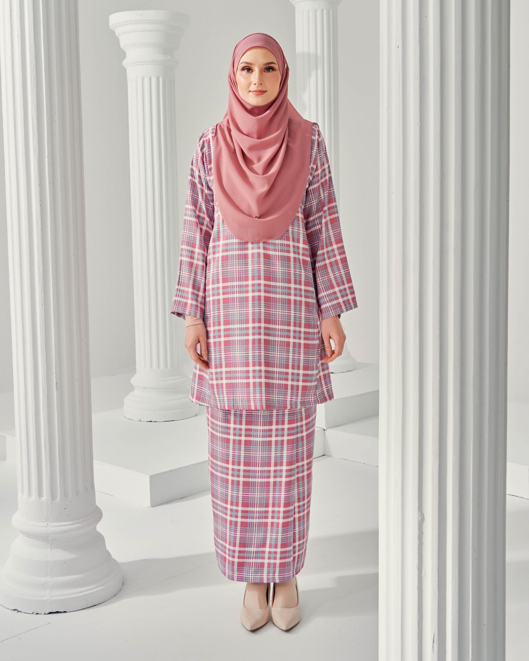 Baju Kurung Pahang Lysandra Laluna X MCC - Mulberry