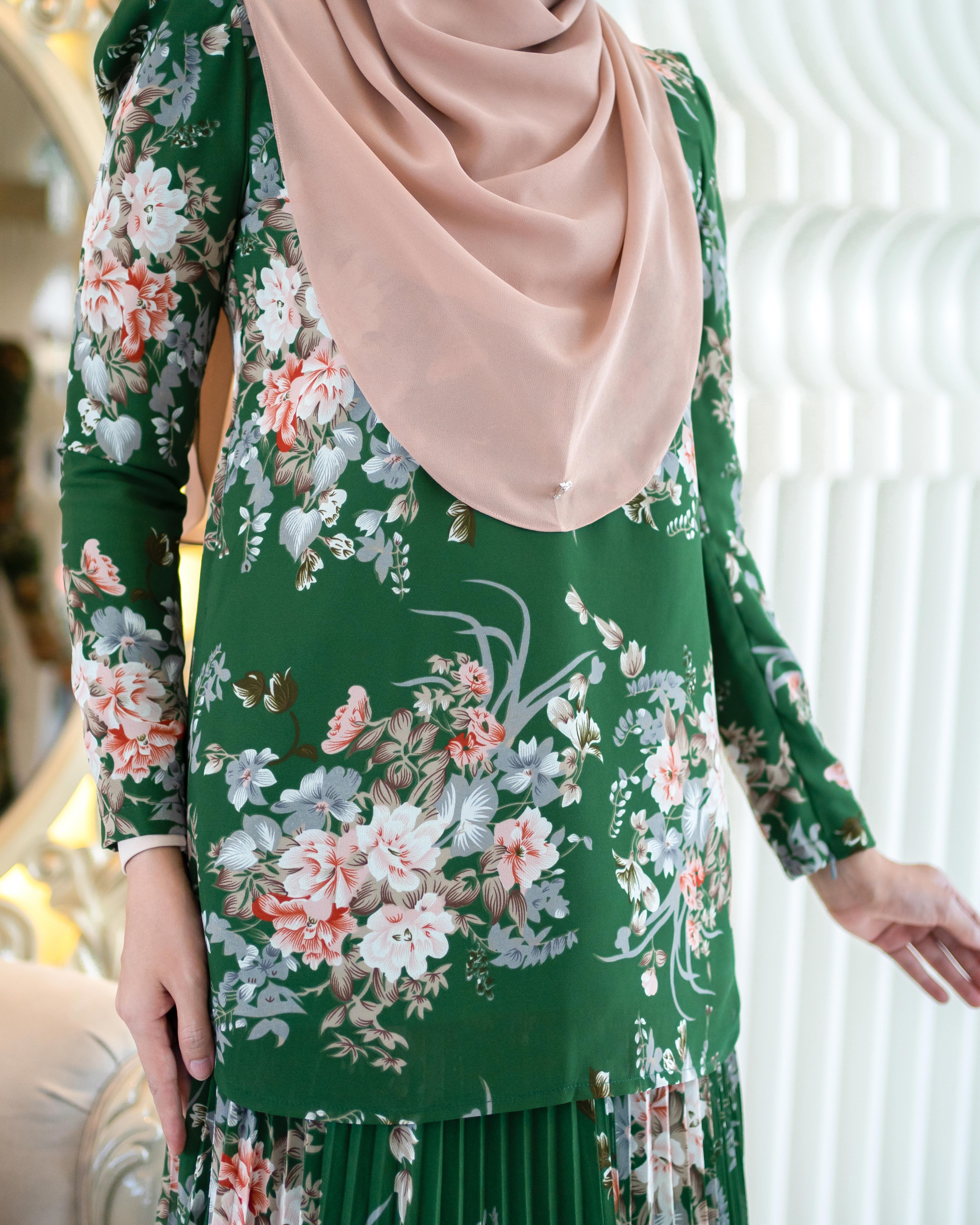 Baju Kurung Pleated Amelie - Grass Green