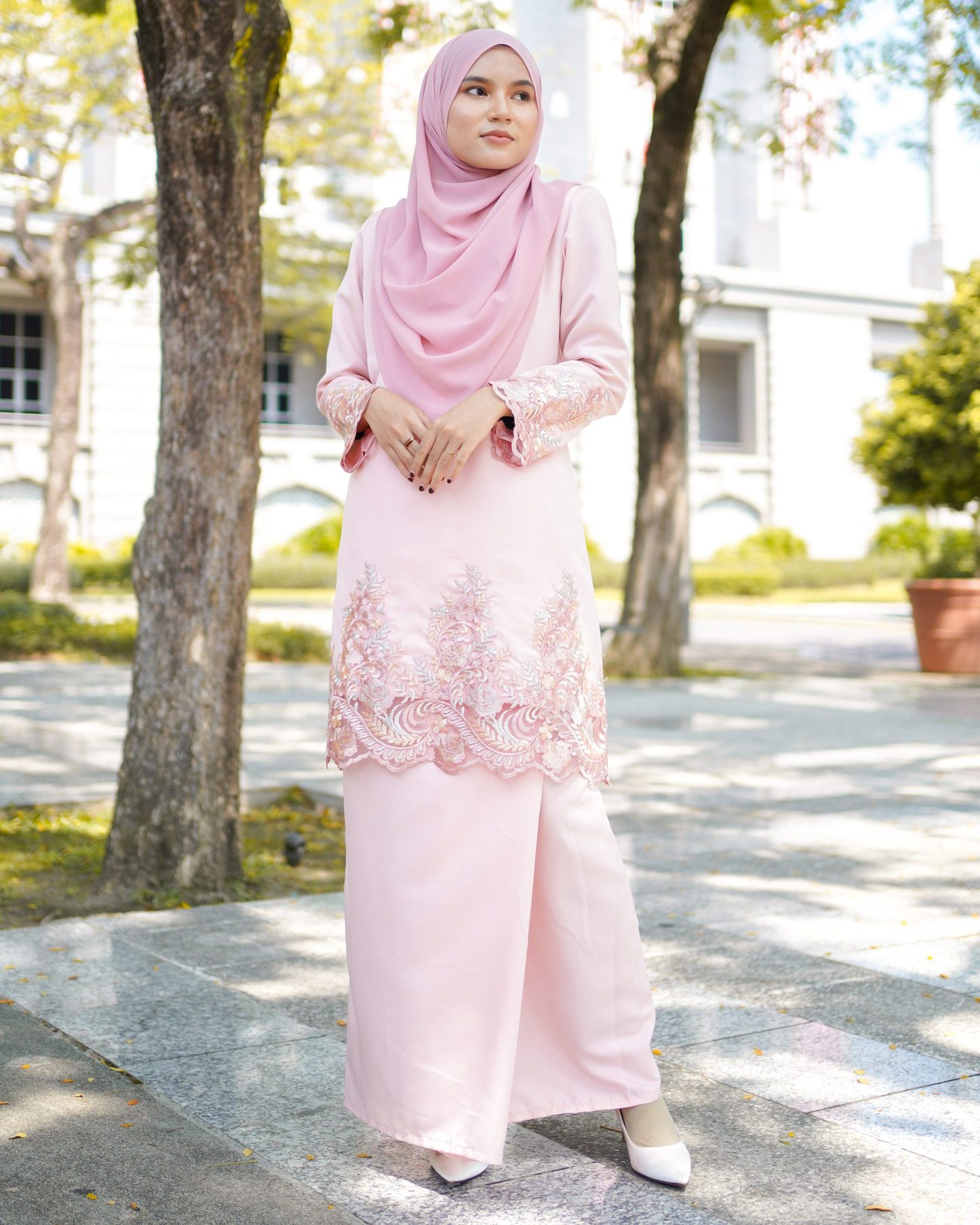 Baju Kurung Royal Lace Ayra - Baby Pink