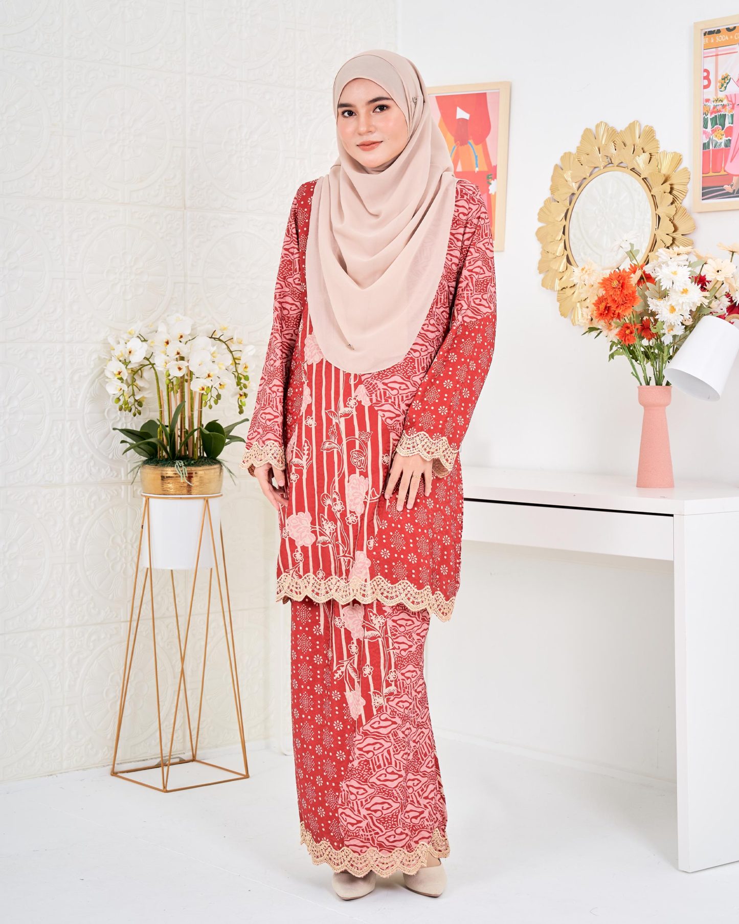 Baju Kurung Moden Batik Puteri Layla Laluna X MCC - Scarlet Red