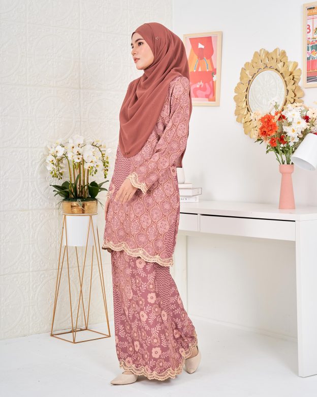 Baju Kurung Moden Batik Puteri Ledang Laluna X MCC - Dusty Pink