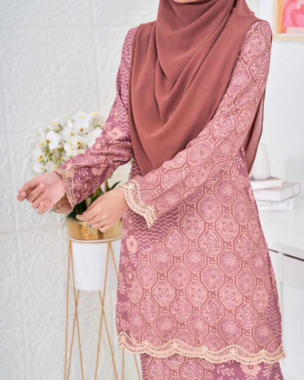 Baju Kurung Moden Batik Puteri Ledang Laluna X MCC - Dusty Pink