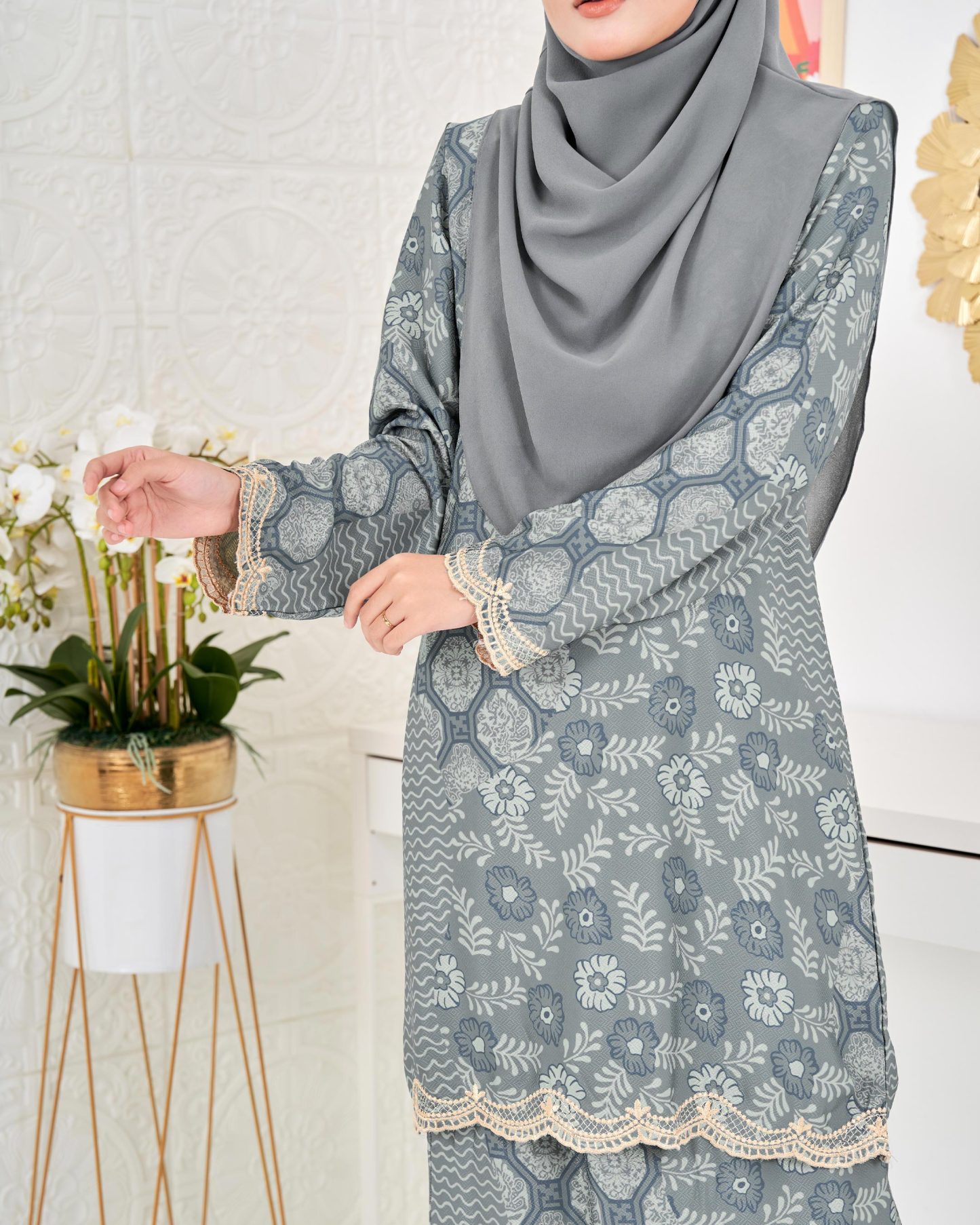 Baju Kurung Moden Batik Puteri Ledang Laluna X MCC - Pearl Grey