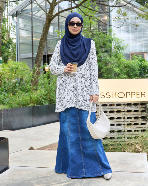 Blouse Alesia - Carnation Rose Series