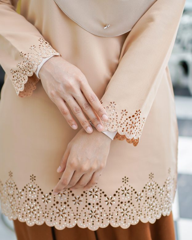 Baju Lasercut Allena - Latte Nude