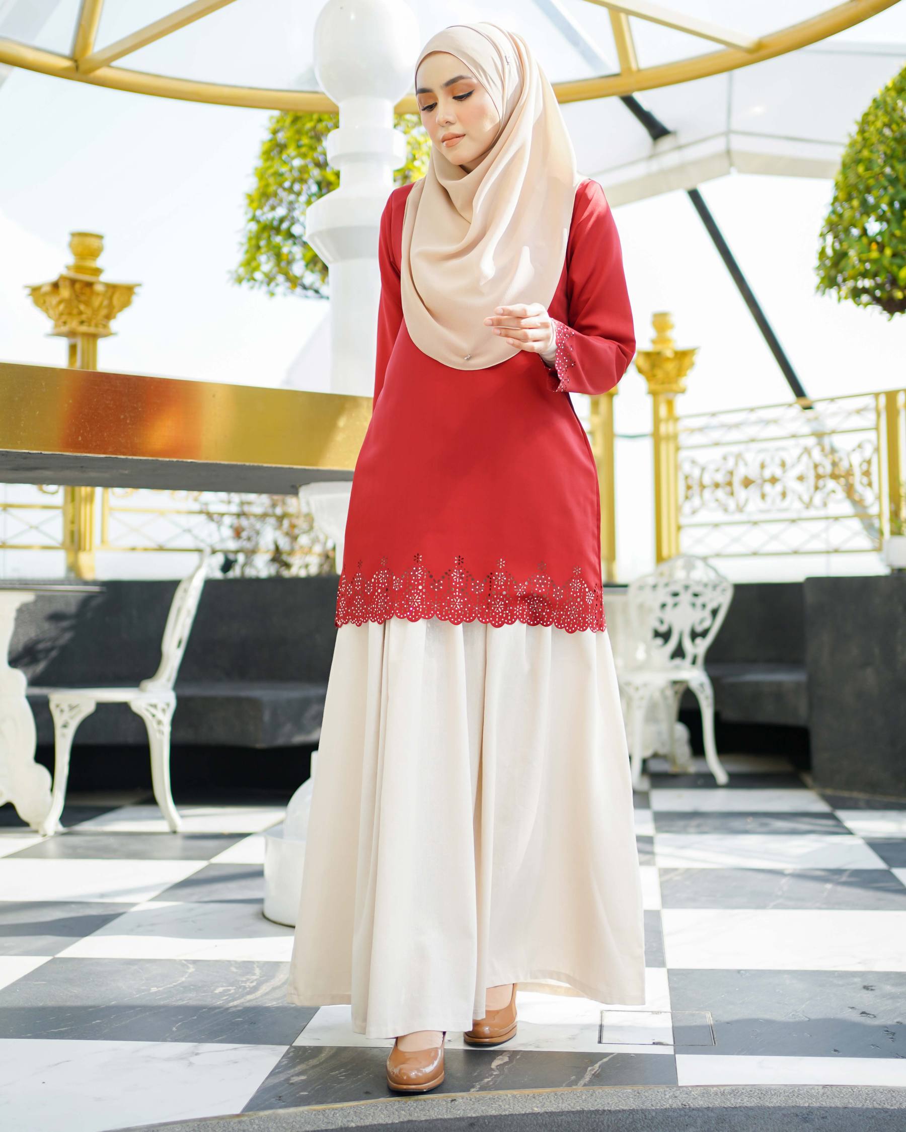 Baju Lasercut Allena - Ruby Red
