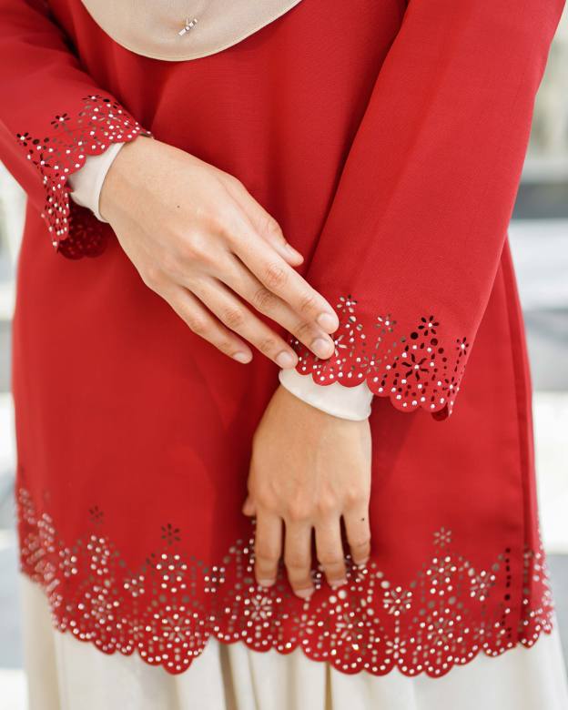 Baju Lasercut Allena - Ruby Red