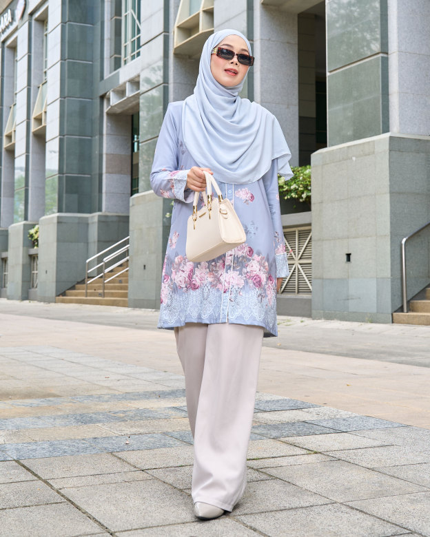 Blouse Alma Rosalie Series