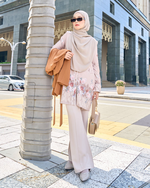 Blouse Alma Rosalie Series