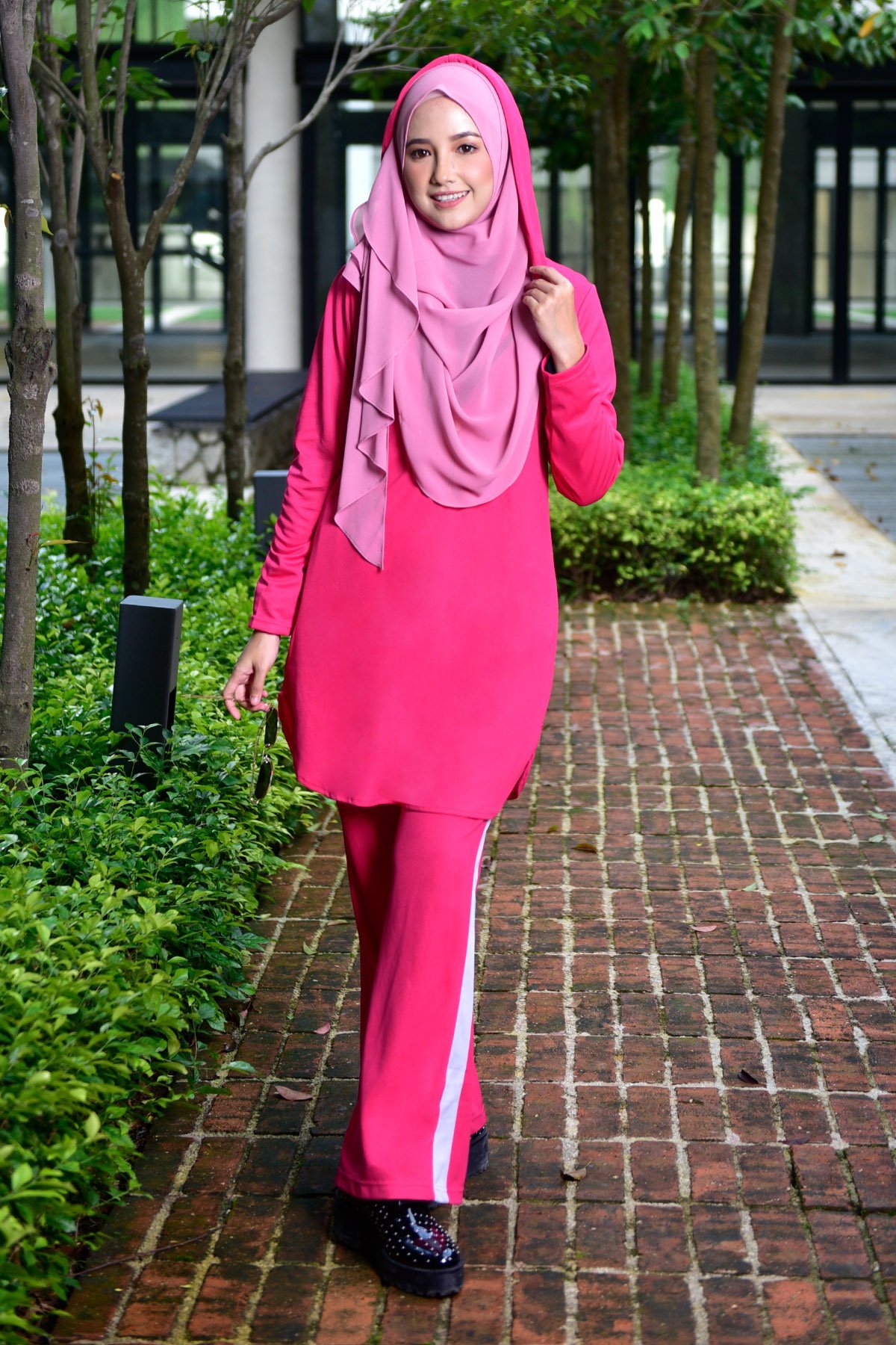 Blouse Atiya Hoodie - Shock Pink