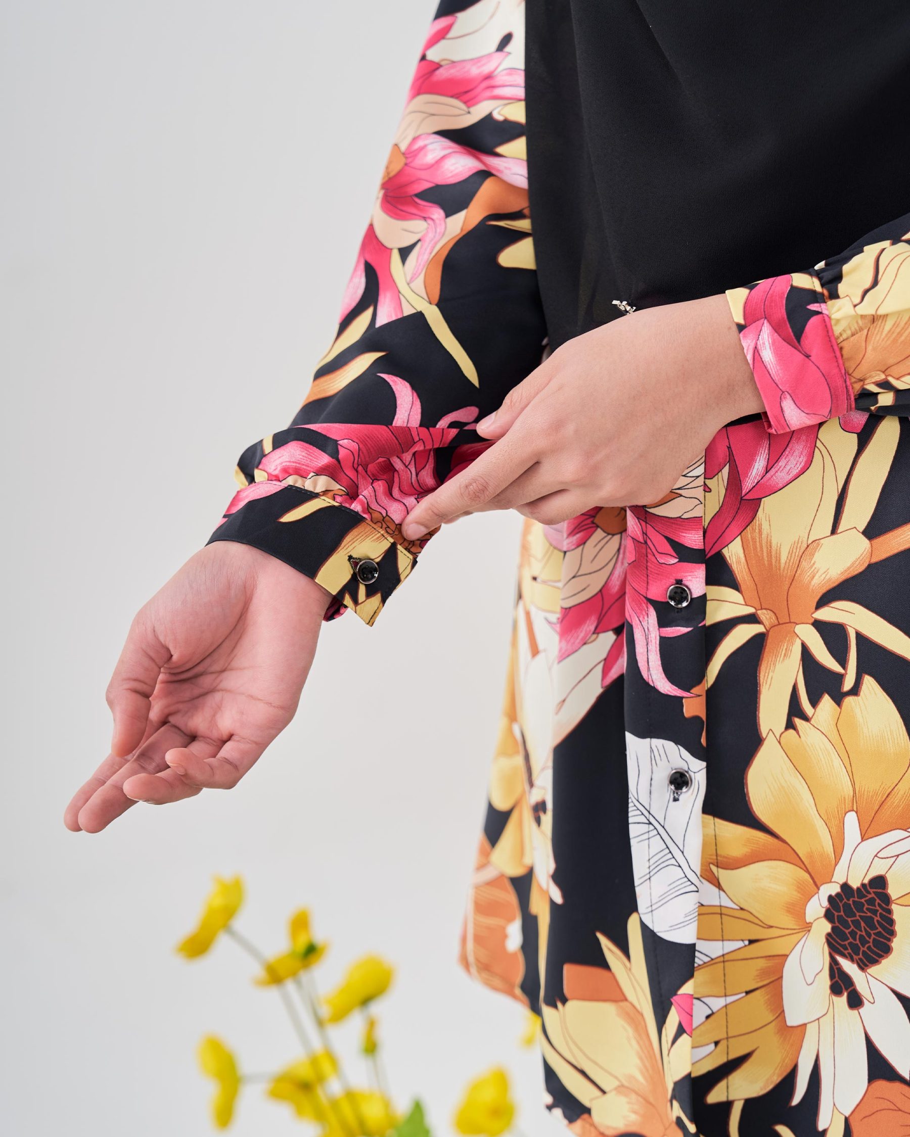 Blouse Button Down Primrose - Daphne Black