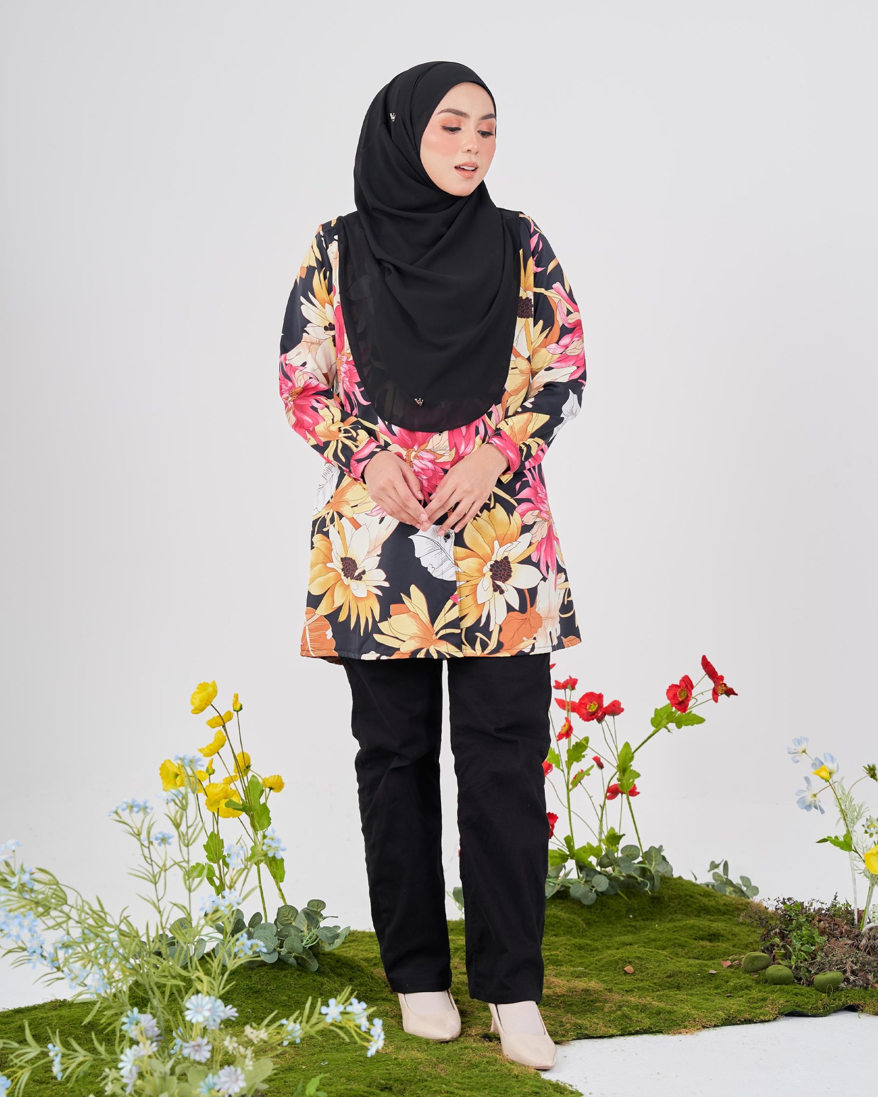 Blouse Button Down Primrose - Daphne Black