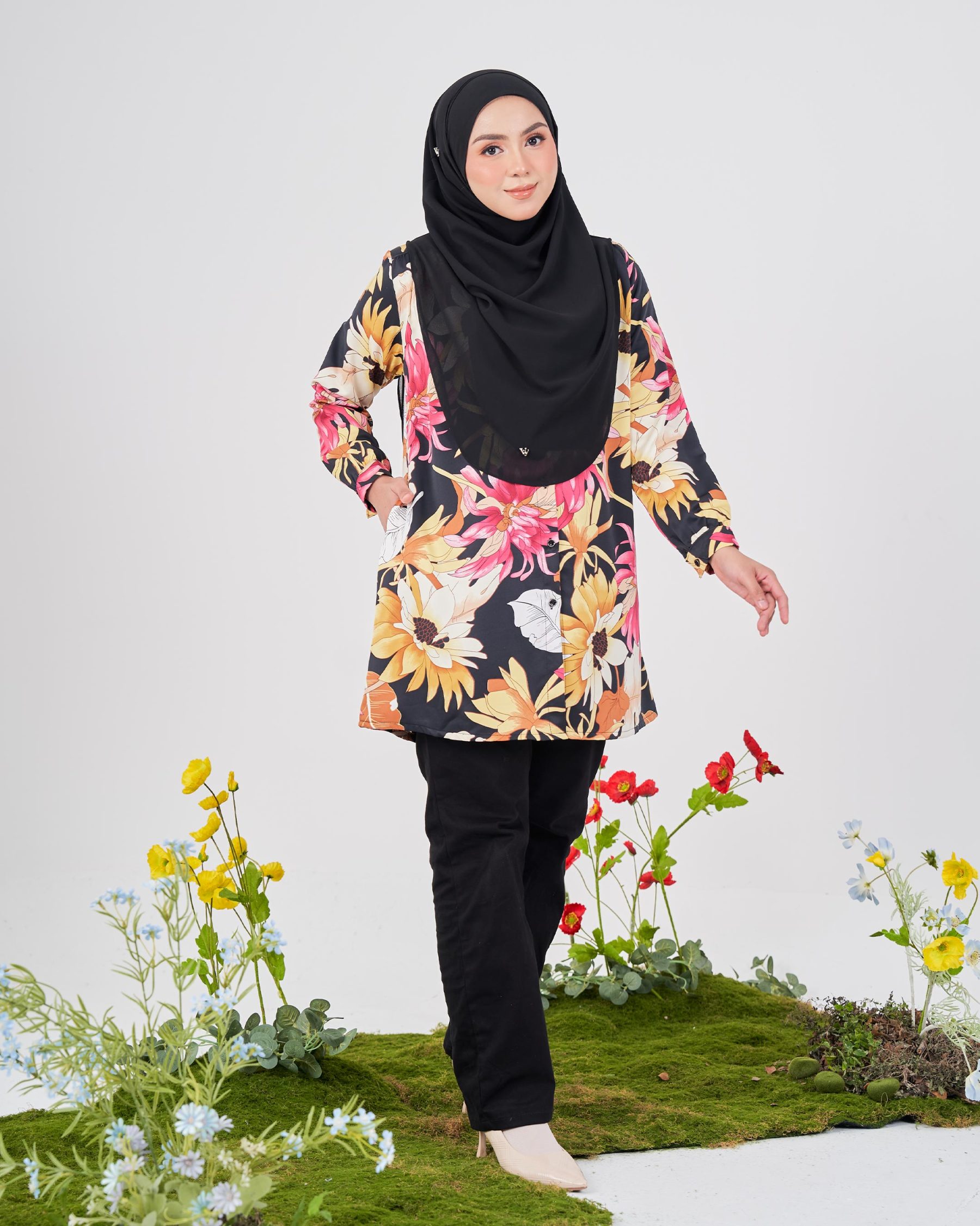 Blouse Button Down Primrose - Daphne Black