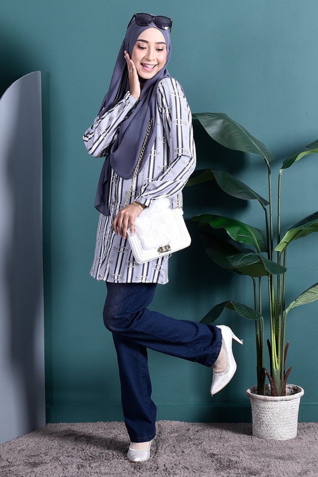 Blouse Chantel - Periwinkle Blue