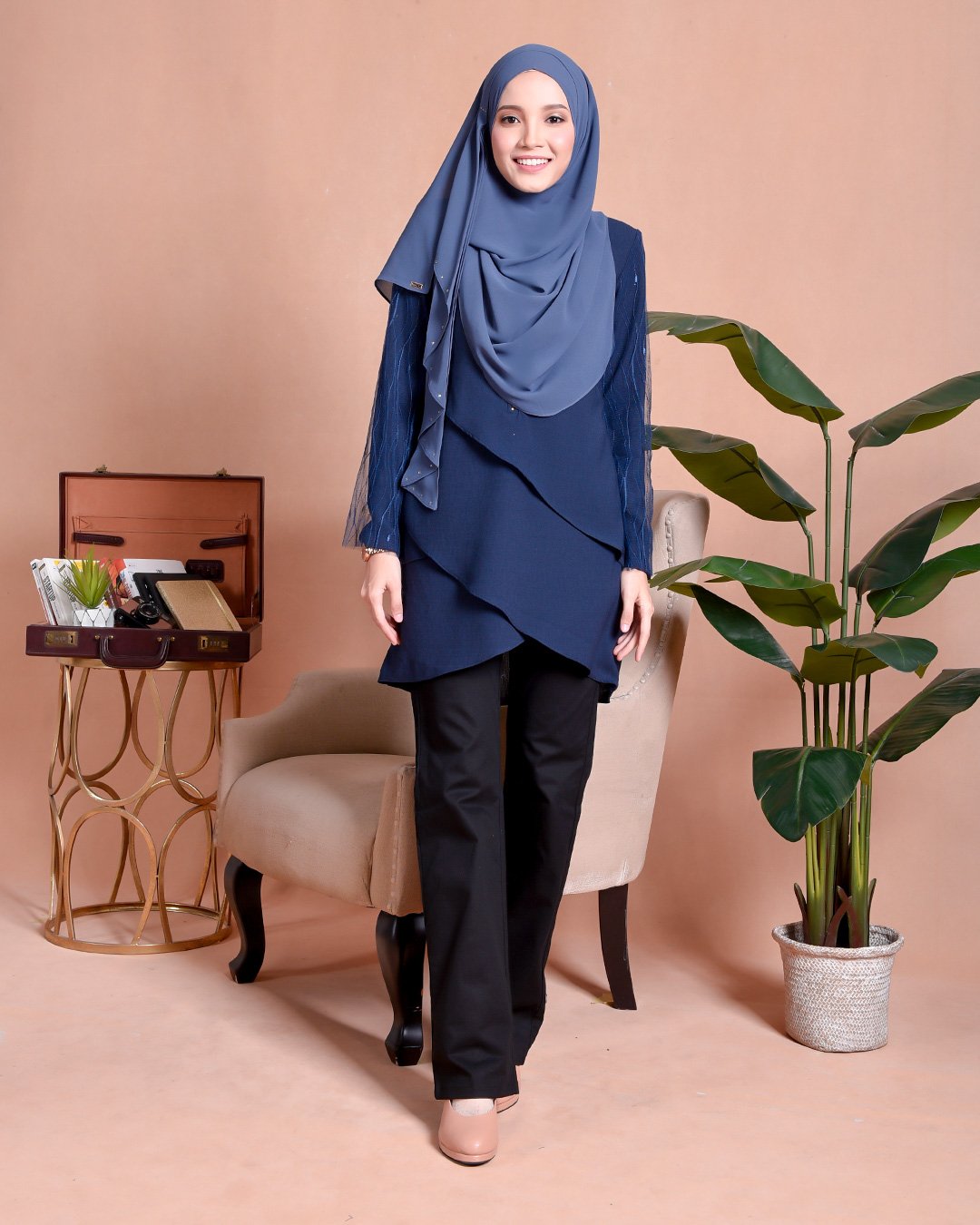 Blouse Lace Hanaa - Inky Blue