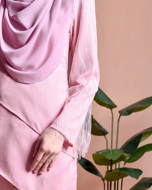 Blouse Lace Hanaa - Ultra Pink