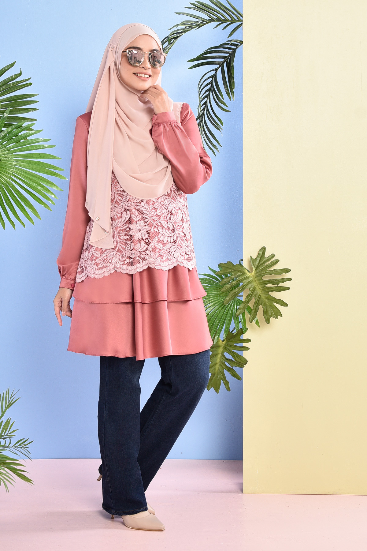 Blouse Lace Baini - Bubblegum Pink