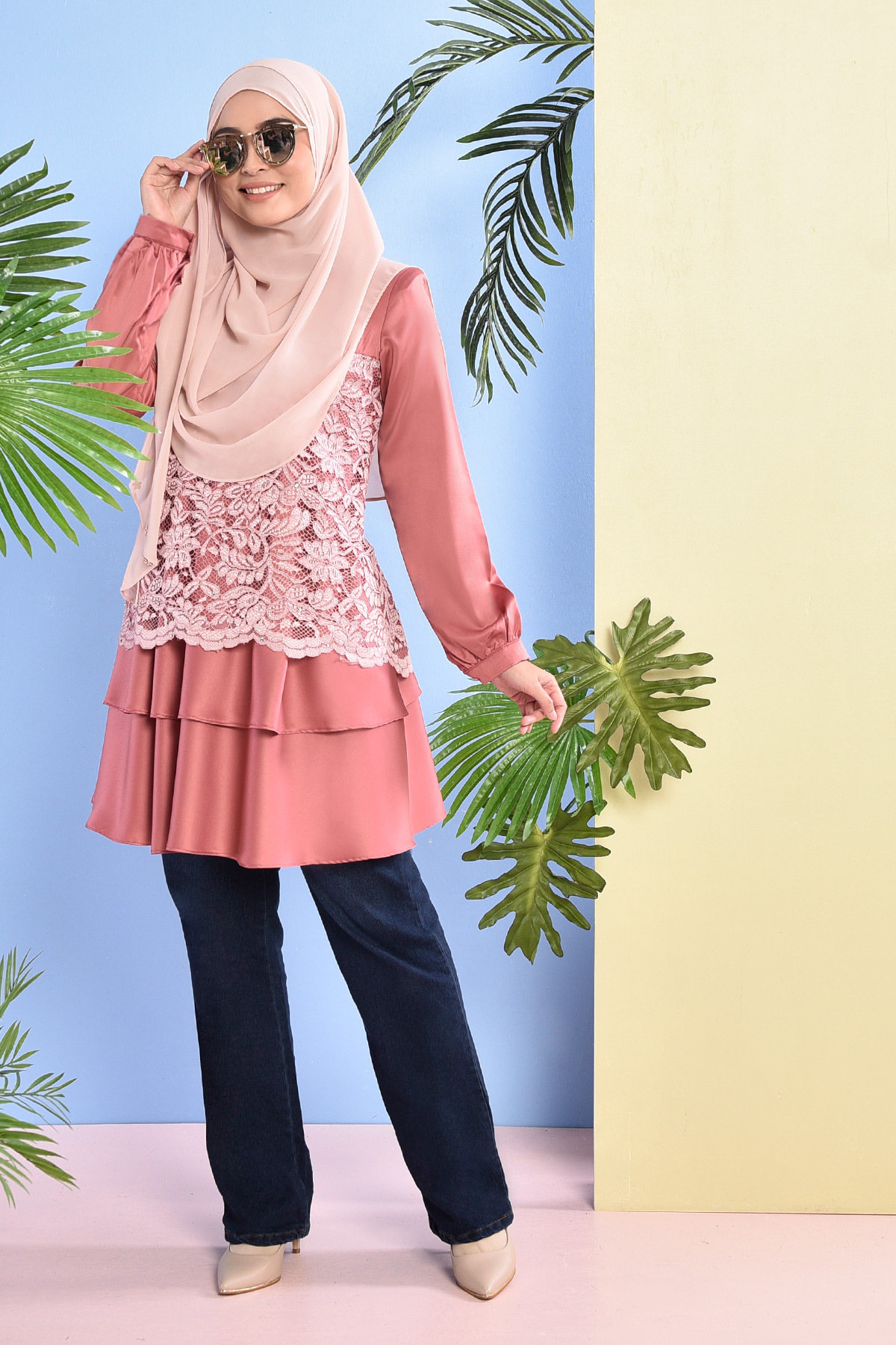 Blouse Lace Baini - Bubblegum Pink