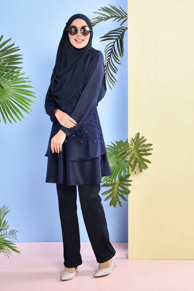 Blouse Lace Baini - Navy Blue