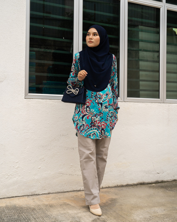 Blouse Nazifa - Luna Blue