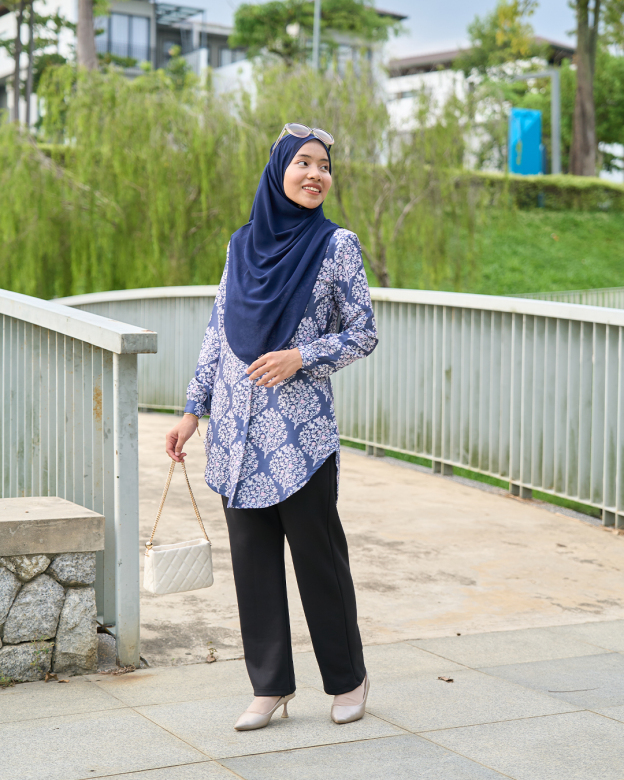 Blouse Nazifa - Midnight Blue