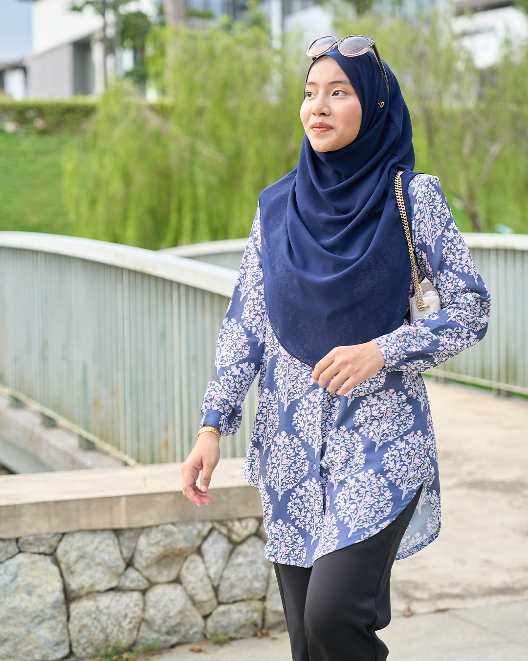 Blouse Nazifa - Midnight Blue