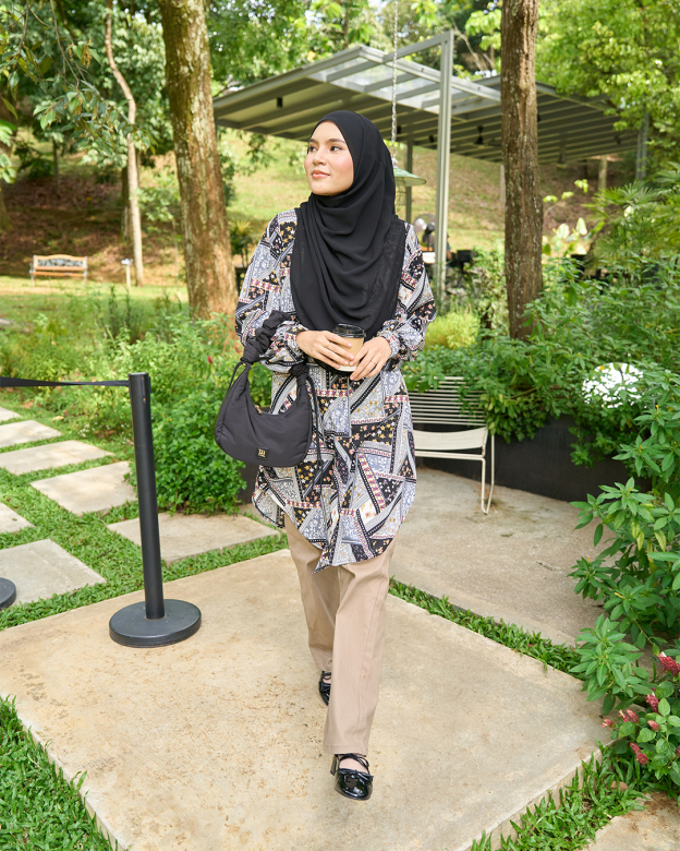 Blouse Nazuha - Black Victoria