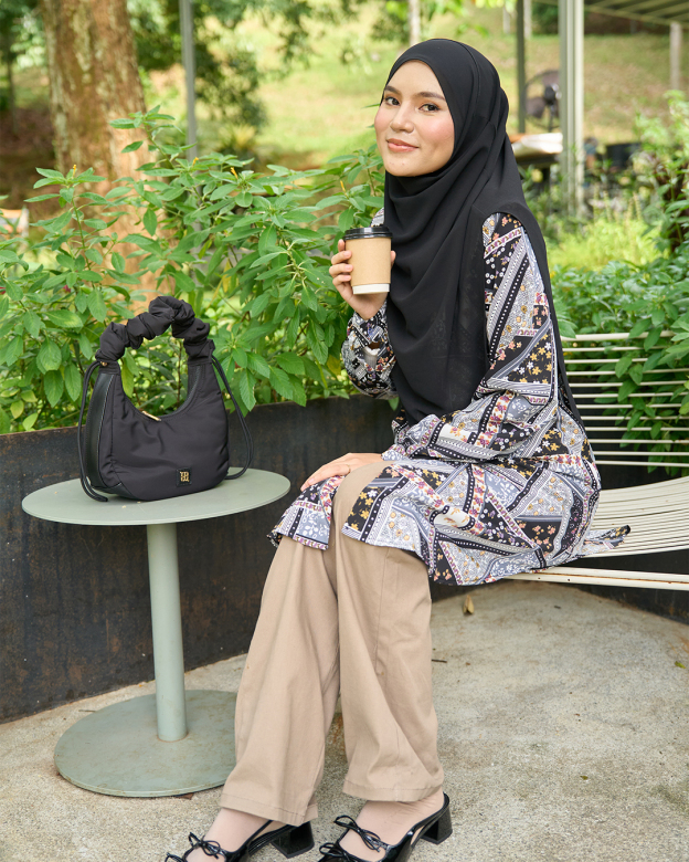 Blouse Nazuha - Black Victoria