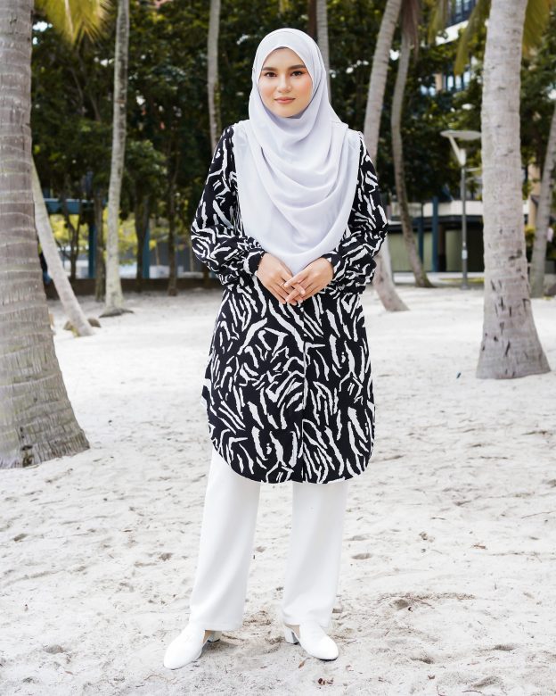 Blouse Nazuha - Blackie White