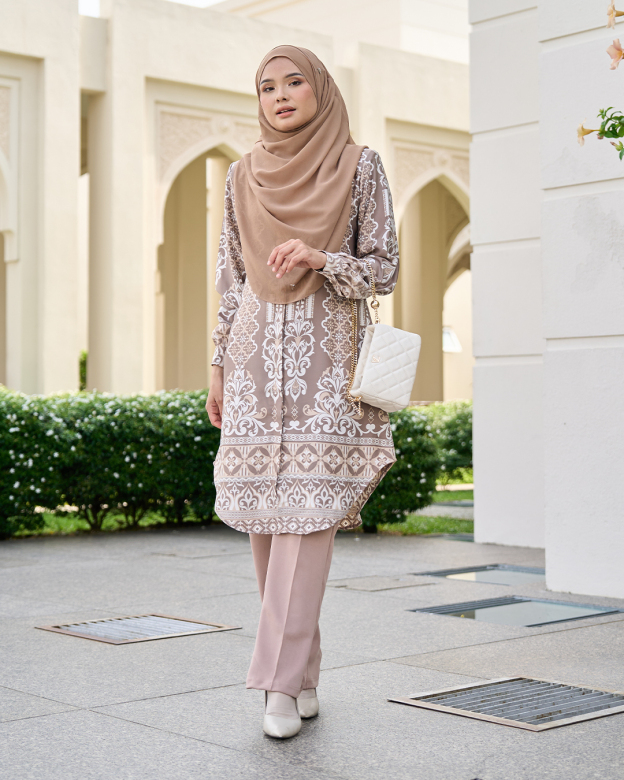 Blouse Nazuha – Enchanted Brown