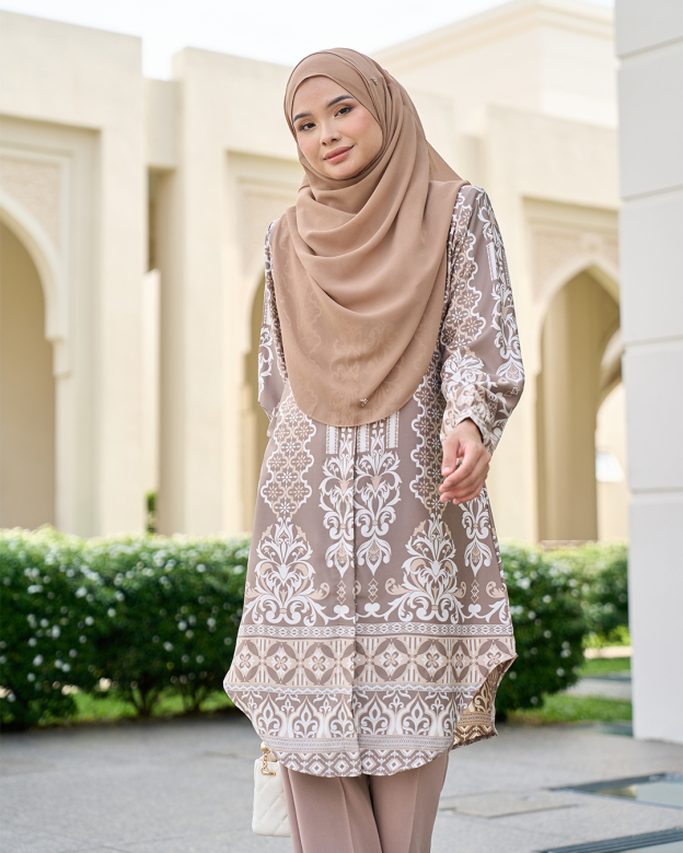 Blouse Nazuha – Enchanted Brown