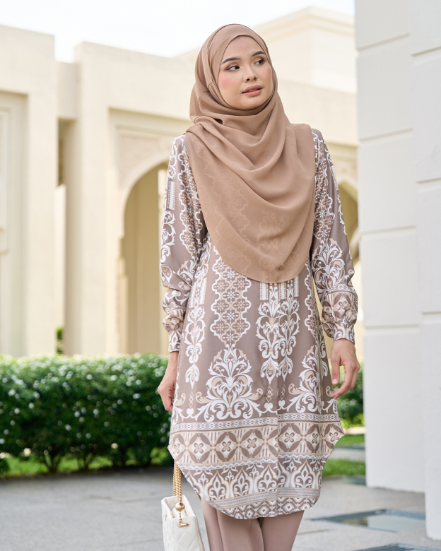 Blouse Nazuha – Enchanted Brown