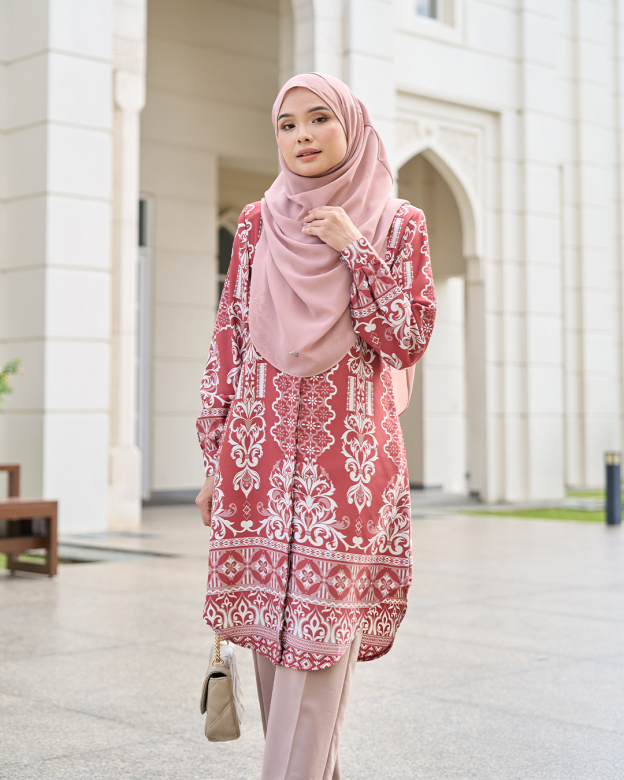 Blouse Nazuha – Enchanted Scarlet