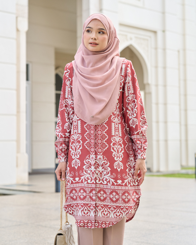 Blouse Nazuha – Enchanted Scarlet