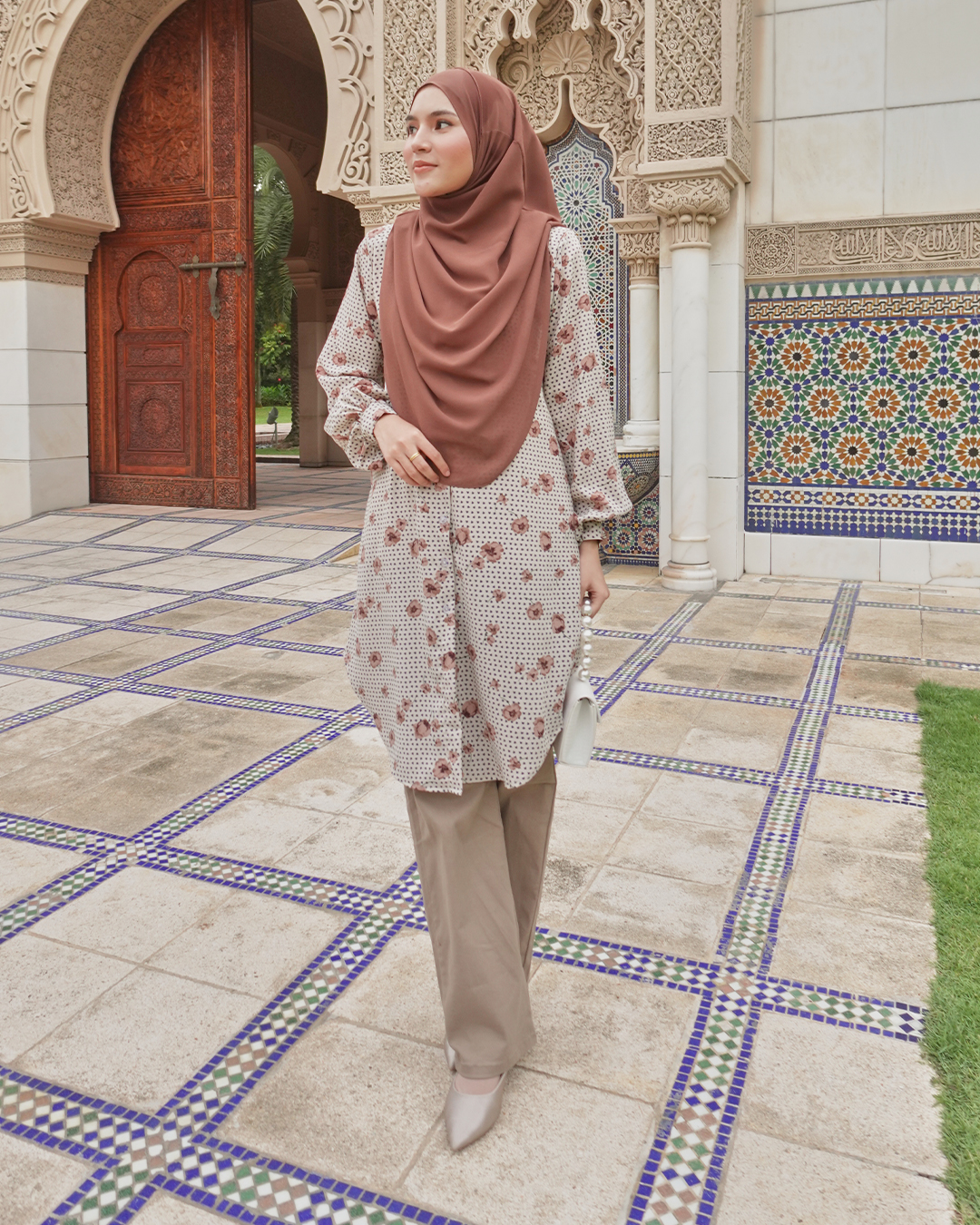 Blouse Nazuha - Khaki Susan