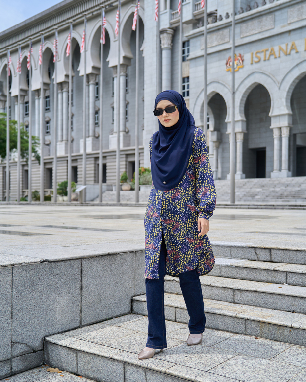 Blouse Nazuha - Navy Columbine