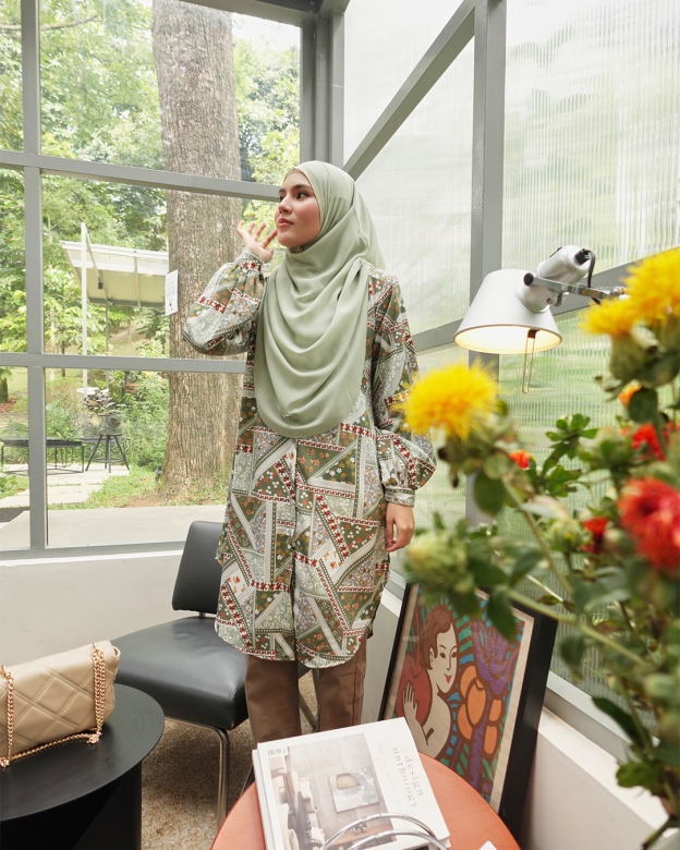 Blouse Nazuha - Sage Victoria