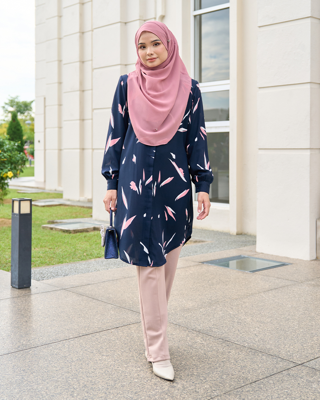 Blouse Nazuha – Utopia Navy Blue
