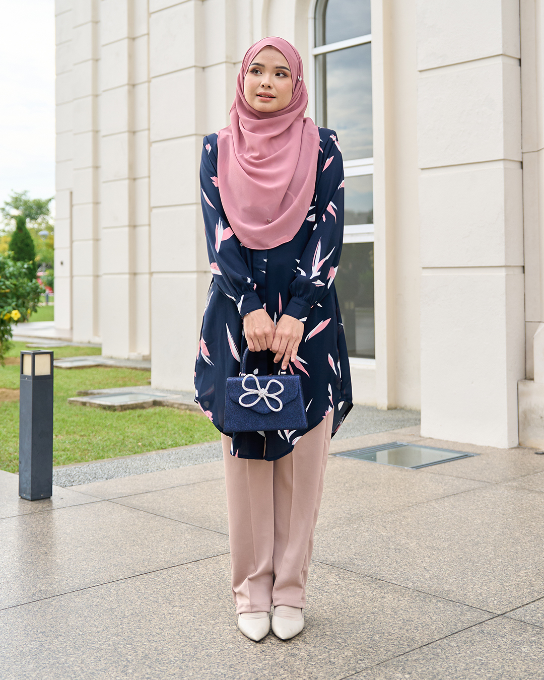 Blouse Nazuha – Utopia Navy Blue