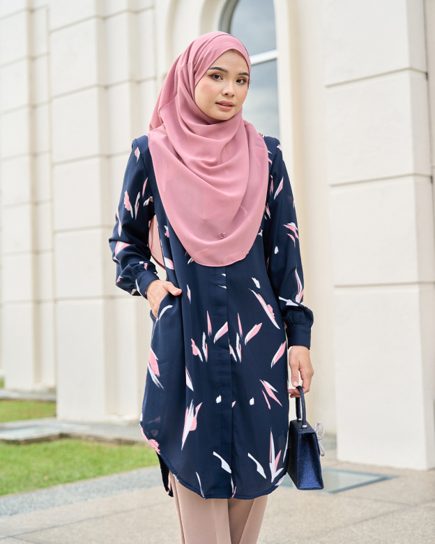 Blouse Nazuha – Utopia Navy Blue