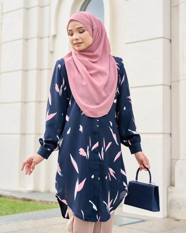 Blouse Nazuha – Utopia Navy Blue