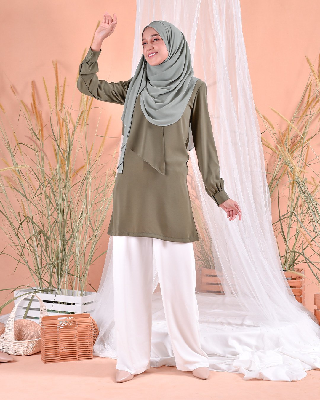 Blouse Ruffle Naomi - Moss Green