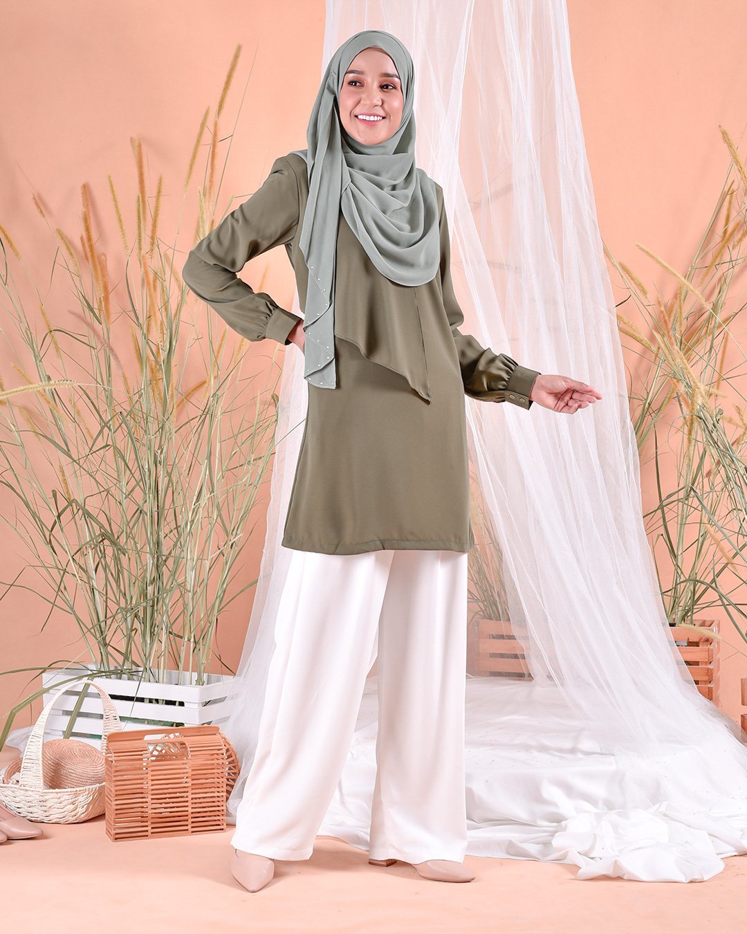 Blouse Ruffle Naomi - Moss Green
