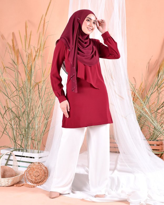 Blouse Ruffle Naomi - Ruby Red